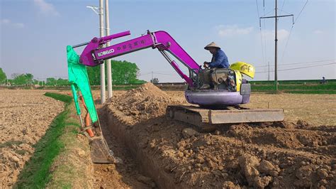 excavator digging for beginners